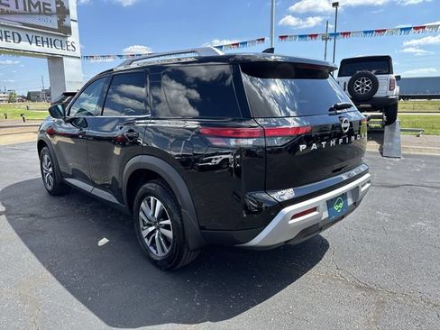 Used 2025 Nissan Pathfinder SL w/ Cargo Package FWD image 3