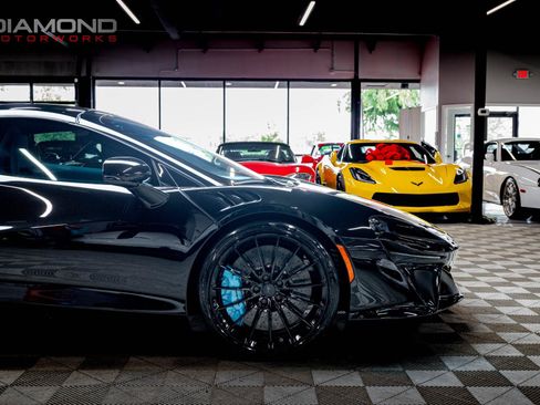 Used 2026 McLaren Artura Spider RWD image 27