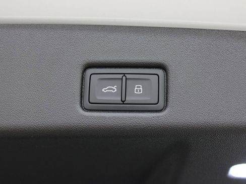 New 2025 Audi Q5 Premium Plus image 30