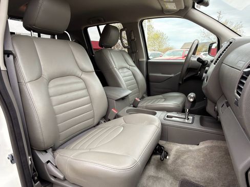 Used 2018 Nissan Frontier SV w/ Value Truck Package image 18