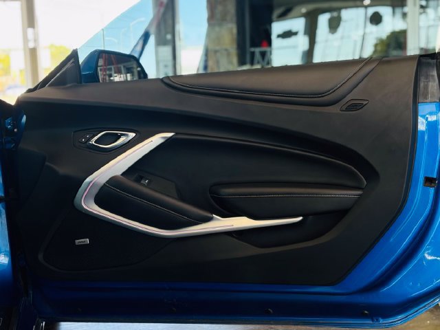 Used 2017 Chevrolet Camaro SS RWD image 42