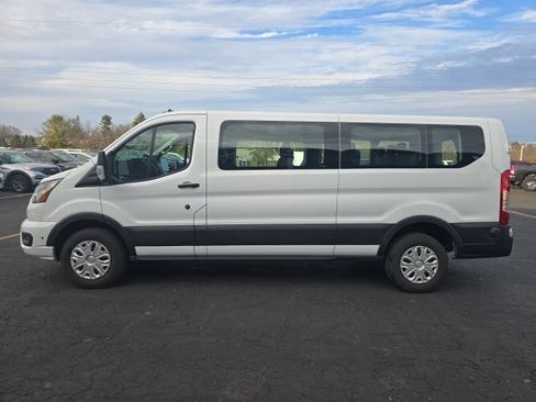 Used 2024 Ford Transit 350 XLT RWD image 4