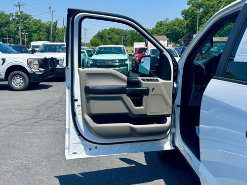 Used 2018 Ford F150 XL w/ Equipment Group 101A Mid AWD/4WD image 12