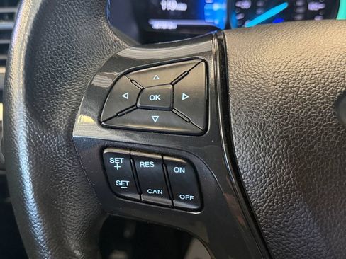 Used 2019 Ford Explorer XLT w/ Equipment Group 202A AWD/4WD image 30