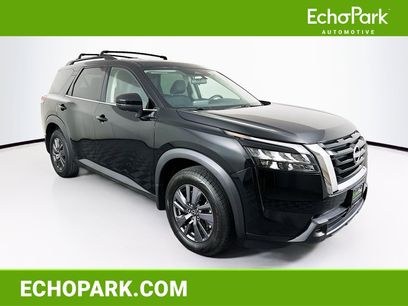 Used 2023 Nissan Pathfinder SV w/ SV Premium Package