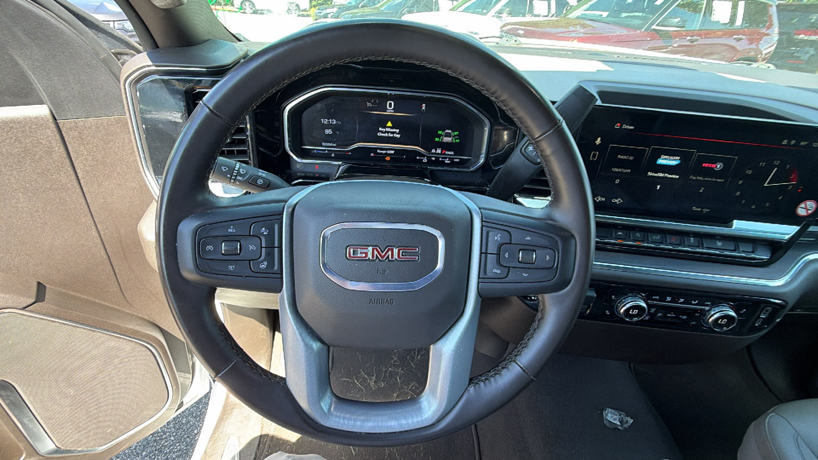 Used 2025 GMC Sierra 1500 SLT AWD/4WD image 25