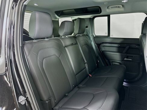 New 2025 Land Rover Defender 110 S image 25