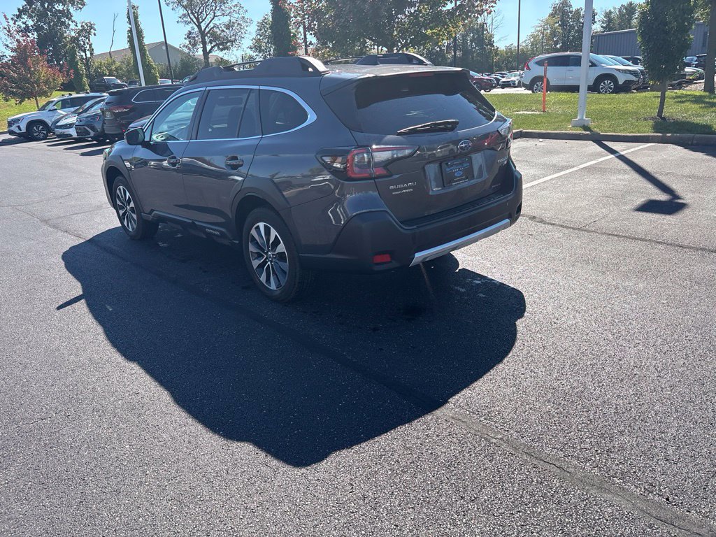 Used 2023 Subaru Outback Limited XT AWD/4WD image 7