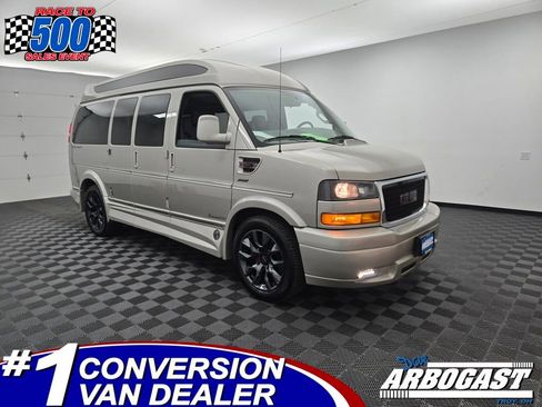 Used 2023 GMC Savana 2500 RWD image 1