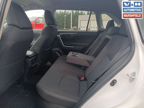 Used 2025 Toyota RAV4 LE AWD/4WD image 15