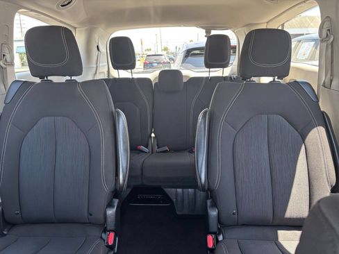 Used 2024 Chrysler Voyager LX FWD image 41