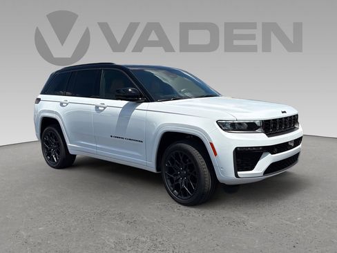 New 2026 Jeep Grand Cherokee Summit AWD/4WD image 1