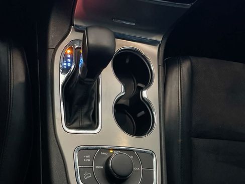 Used 2022 Jeep Grand Cherokee Laredo X AWD/4WD image 20