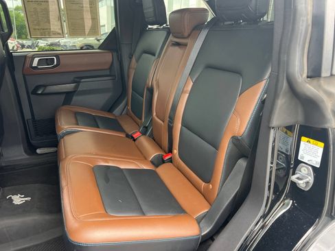 Used 2024 Ford Bronco Outer Banks AWD/4WD image 32