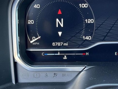 Used 2024 GMC Sierra 1500 AT4 w/ Technology Package AWD/4WD image 28