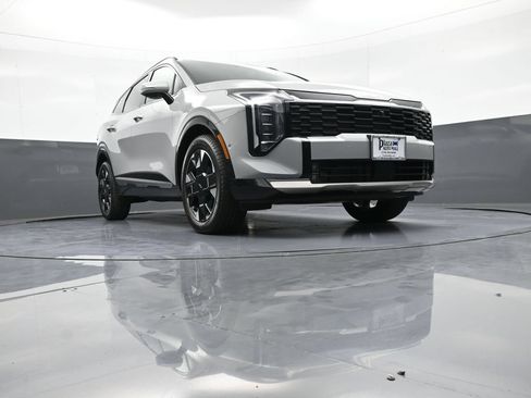 Certified 2026 Kia Sportage SX AWD/4WD image 29