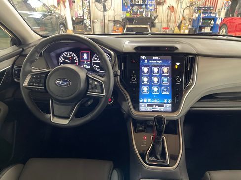 Certified 2025 Subaru Outback Limited AWD/4WD image 19