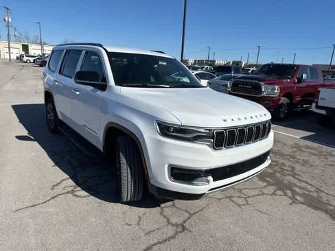 Used 2024 Jeep Wagoneer Series II image 23