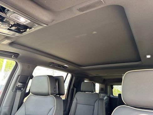 New 2026 Chevrolet Suburban Premier RWD image 19