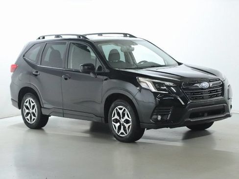 Certified 2024 Subaru Forester Premium AWD/4WD image 9