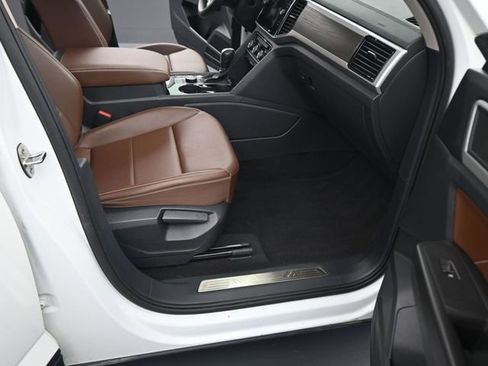 Used 2022 Volkswagen Atlas SE image 12