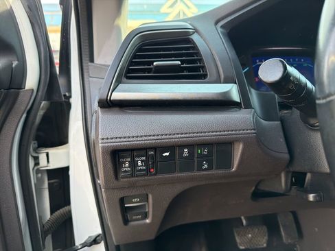 Used 2020 Honda Odyssey EX-L image 15