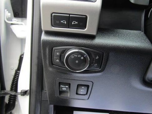 Used 2019 Ford F150 Platinum w/ Equipment Group 701A Luxury image 18