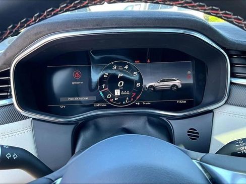 Used 2022 Jaguar F-PACE SVR image 22