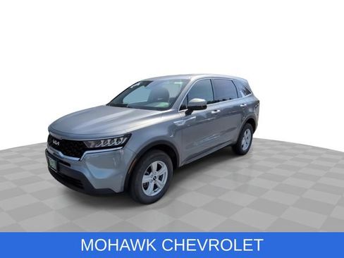 Used 2023 Kia Sorento LX AWD/4WD image 4