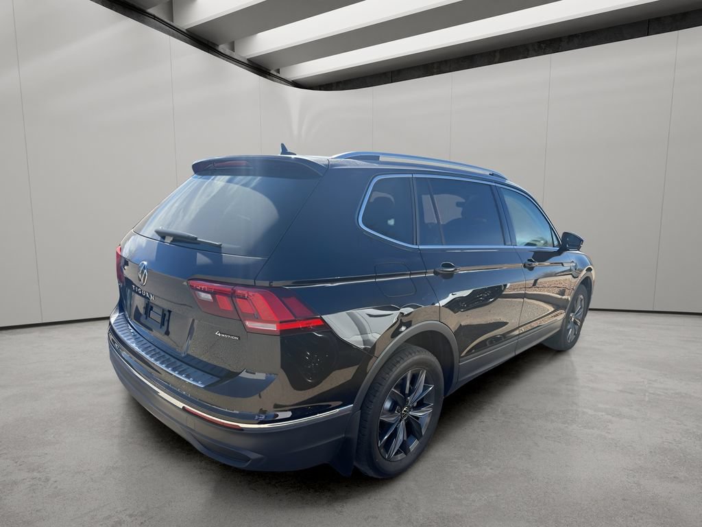 Used 2022 Volkswagen Tiguan SE w/ Panoramic Sunroof Package AWD/4WD image 7