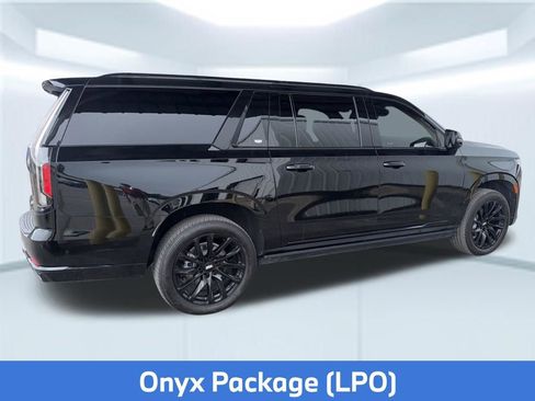 Used 2024 Cadillac Escalade ESV Sport Platinum w/ LPO, ONYX Package AWD/4WD image 8