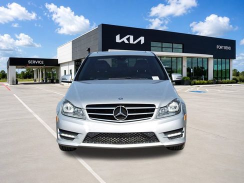 Used 2014 Mercedes-Benz C 250 Sedan image 2