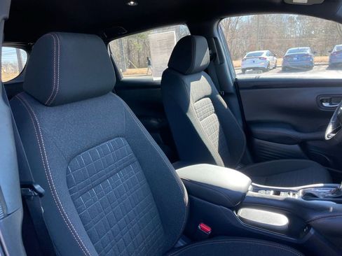 Certified 2025 Honda HR-V Sport image 30