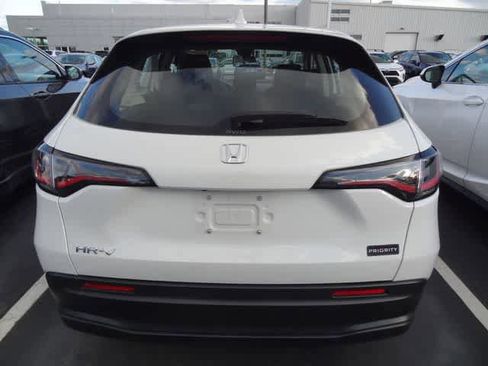 Used 2024 Honda HR-V LX image 8