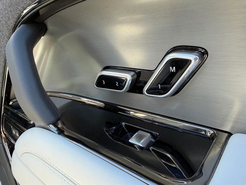 Used 2023 Land Rover Range Rover Sport SE image 22