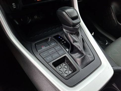 Used 2024 Toyota RAV4 XLE AWD/4WD image 10