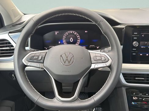 New 2026 Volkswagen Taos SE FWD image 13