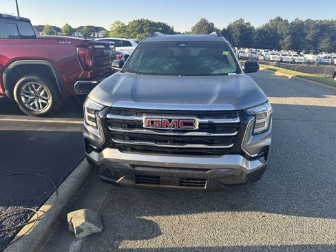 Certified 2025 GMC Terrain Elevation w/ Elevation Premium Package image 3