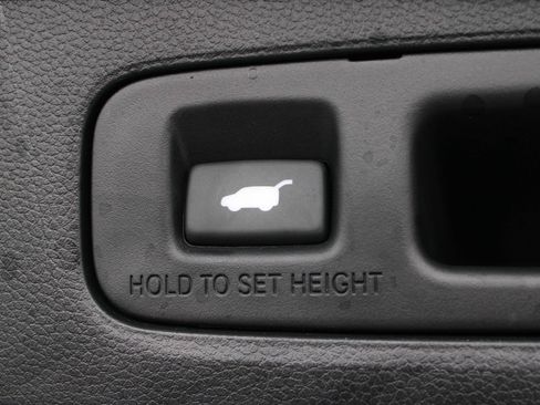 Used 2024 Honda CR-V EX-L image 10