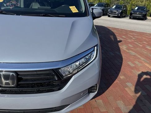 Certified 2024 Honda Odyssey Touring image 23