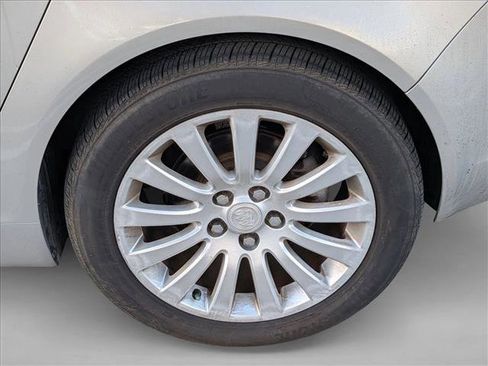 Used 2011 Buick Regal CXL w/ RL3 Preferred Equipment Group image 18