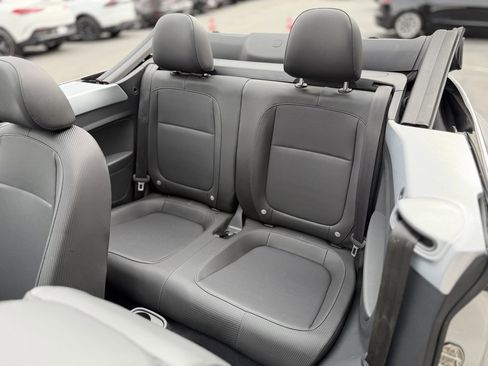 Used 2015 Volkswagen Beetle 1.8T image 30