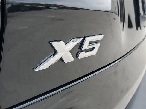 Used 2022 BMW X5 xDrive40i w/ Premium Package image 9