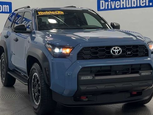 Used 2025 Toyota 4Runner TRD Off-Road Premium AWD/4WD image 2