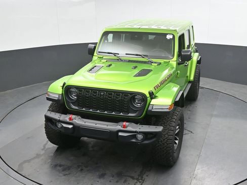 Used 2025 Jeep Wrangler Unlimited Rubicon AWD/4WD image 33