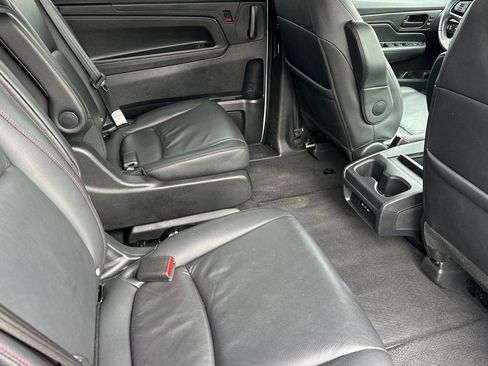 Used 2025 Honda Odyssey Sport-L image 18