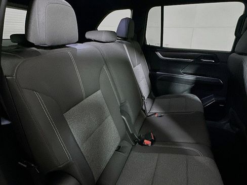 Used 2025 GMC Acadia Elevation image 26