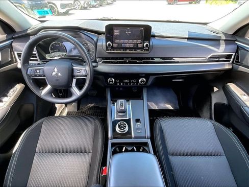 Used 2023 Mitsubishi Outlander ES AWD/4WD image 20