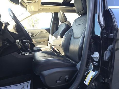 Certified 2021 Jeep Cherokee Limited AWD/4WD image 9