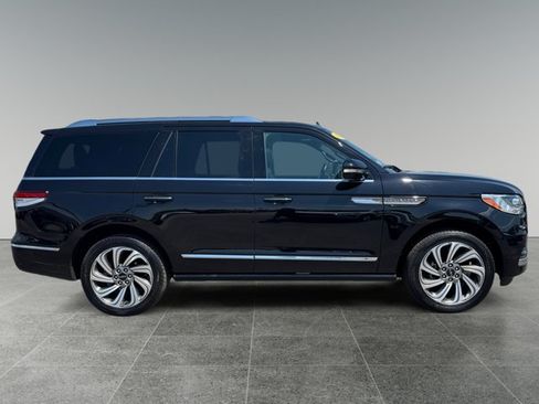 Certified 2023 Lincoln Navigator Reserve AWD/4WD image 7